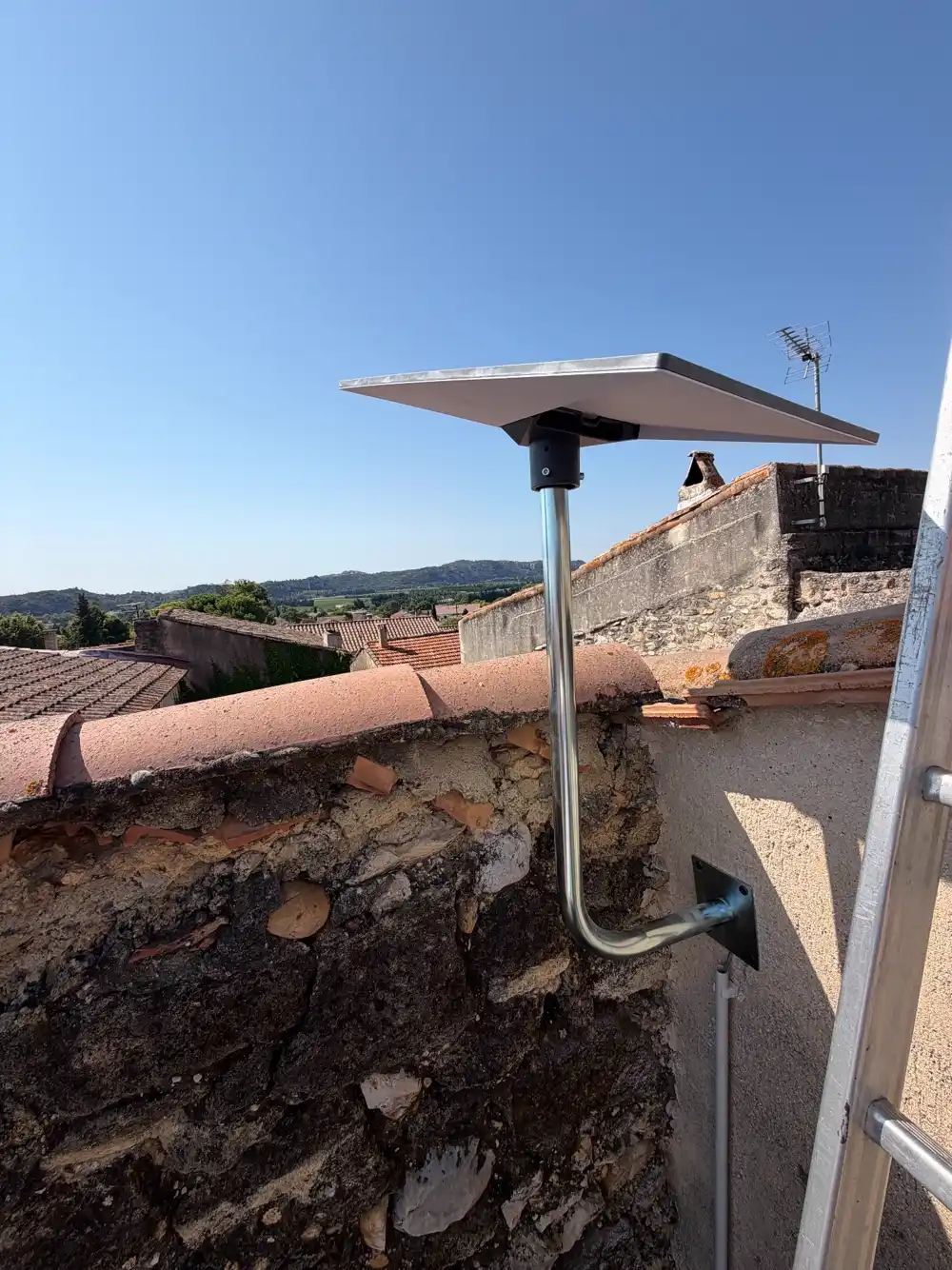 Installation antenne Starlink à Pujaut dans le Gard